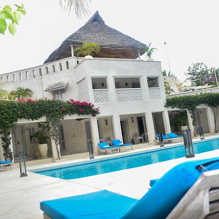 The Villa Luxury Suites Hotel Diani Beach Bagian luar foto