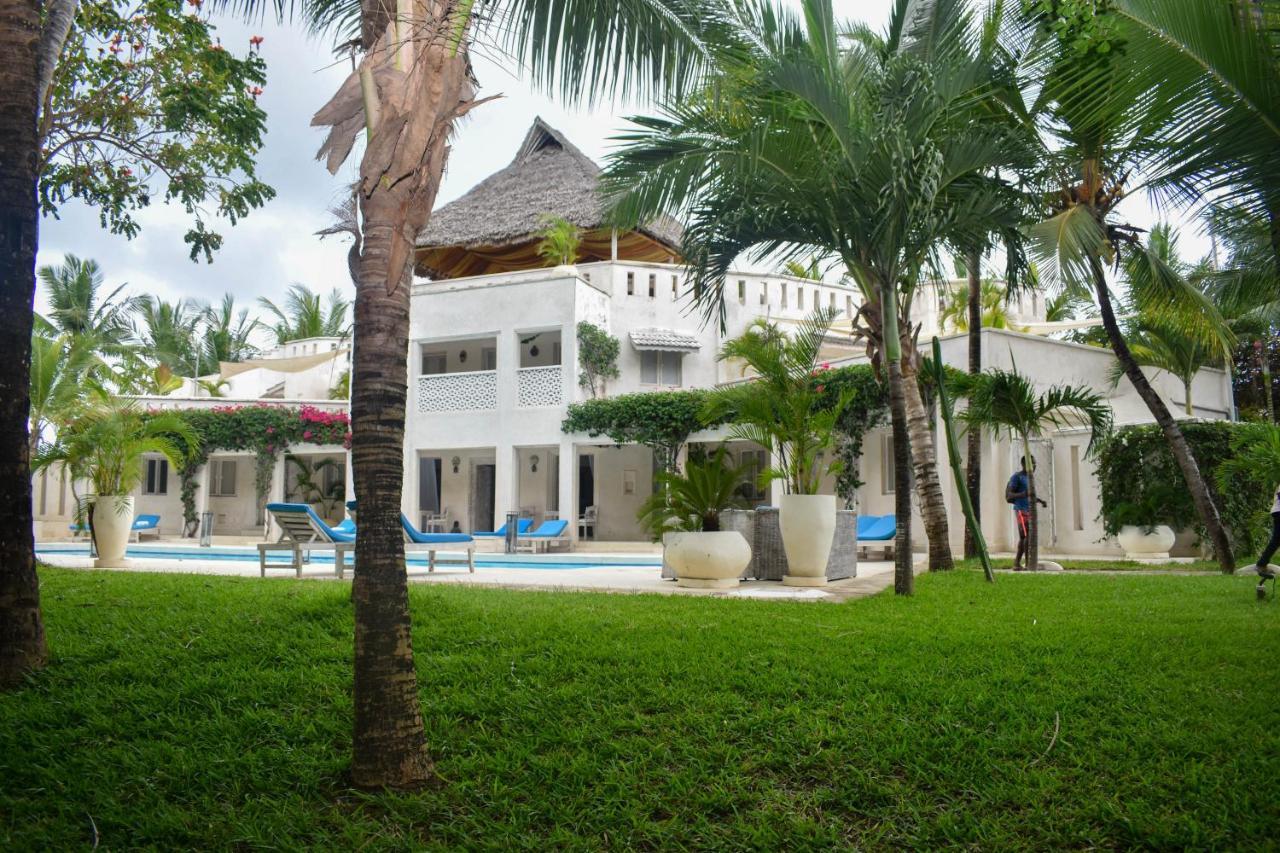 The Villa Luxury Suites Hotel Diani Beach Bagian luar foto