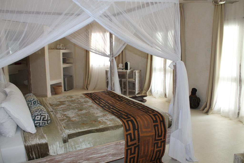 The Villa Luxury Suites Hotel Diani Beach Bagian luar foto